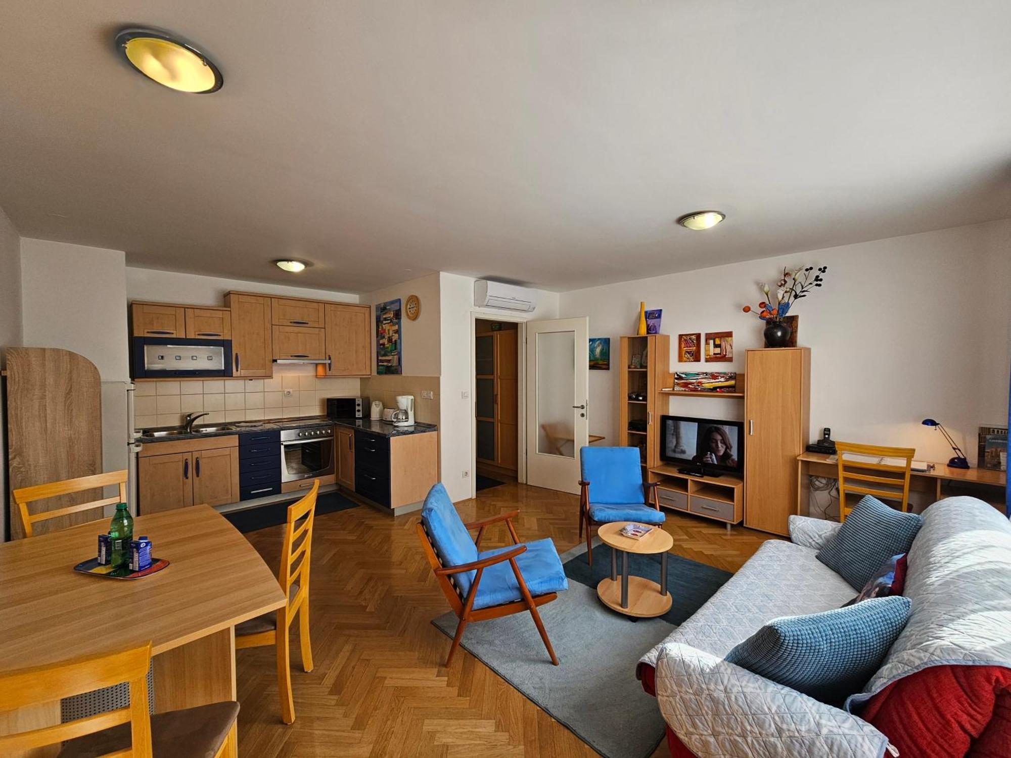 Apartment Irena Tour As Ljubljana Eksteriør billede