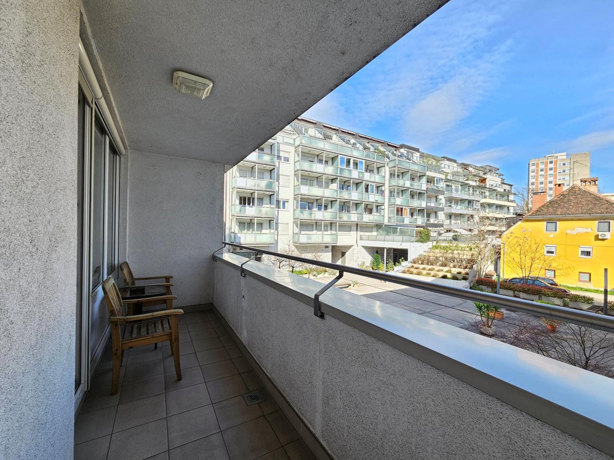 Apartment Irena Tour As Ljubljana Eksteriør billede